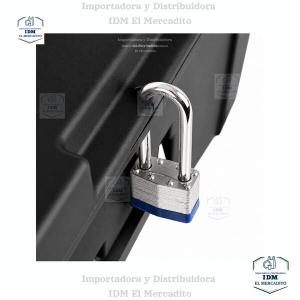 Caja de almacenamiento, negro con mango de titanio y cierres de acero galvanizado Sterilite